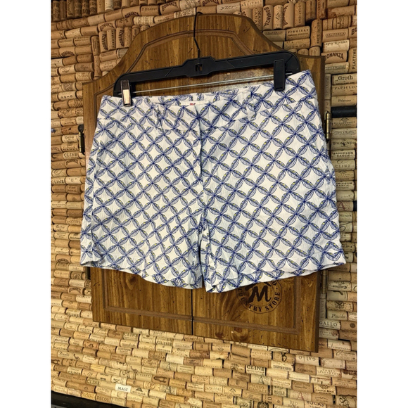 Vineyard Vines Pants - Vineyard Vines Women's Shorts White Blue Geometric Leaf Lightweight Chino Size 6